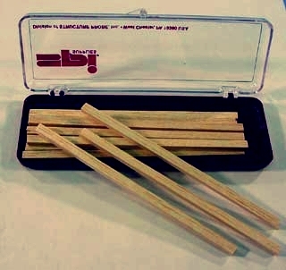 Balsa Sticks 1/16x1/16 in (1.6x1.6 mm) Pack of 12 Sticks